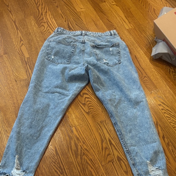 Refuge Denim Light Blue Jeans - Picture 3 of 3